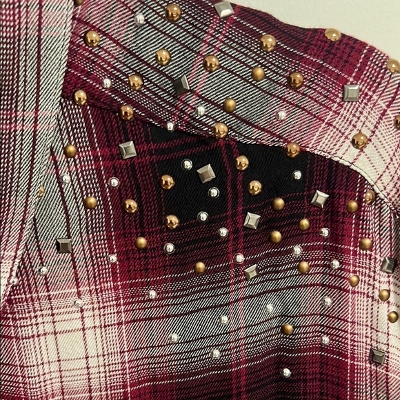 Express women’s Plaid Shirt - maroon and gray/white - Picture 8 of 10